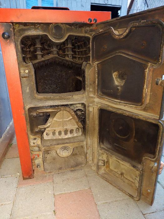 Продам Котел ВІАДРУС на дровах в хорошому стані