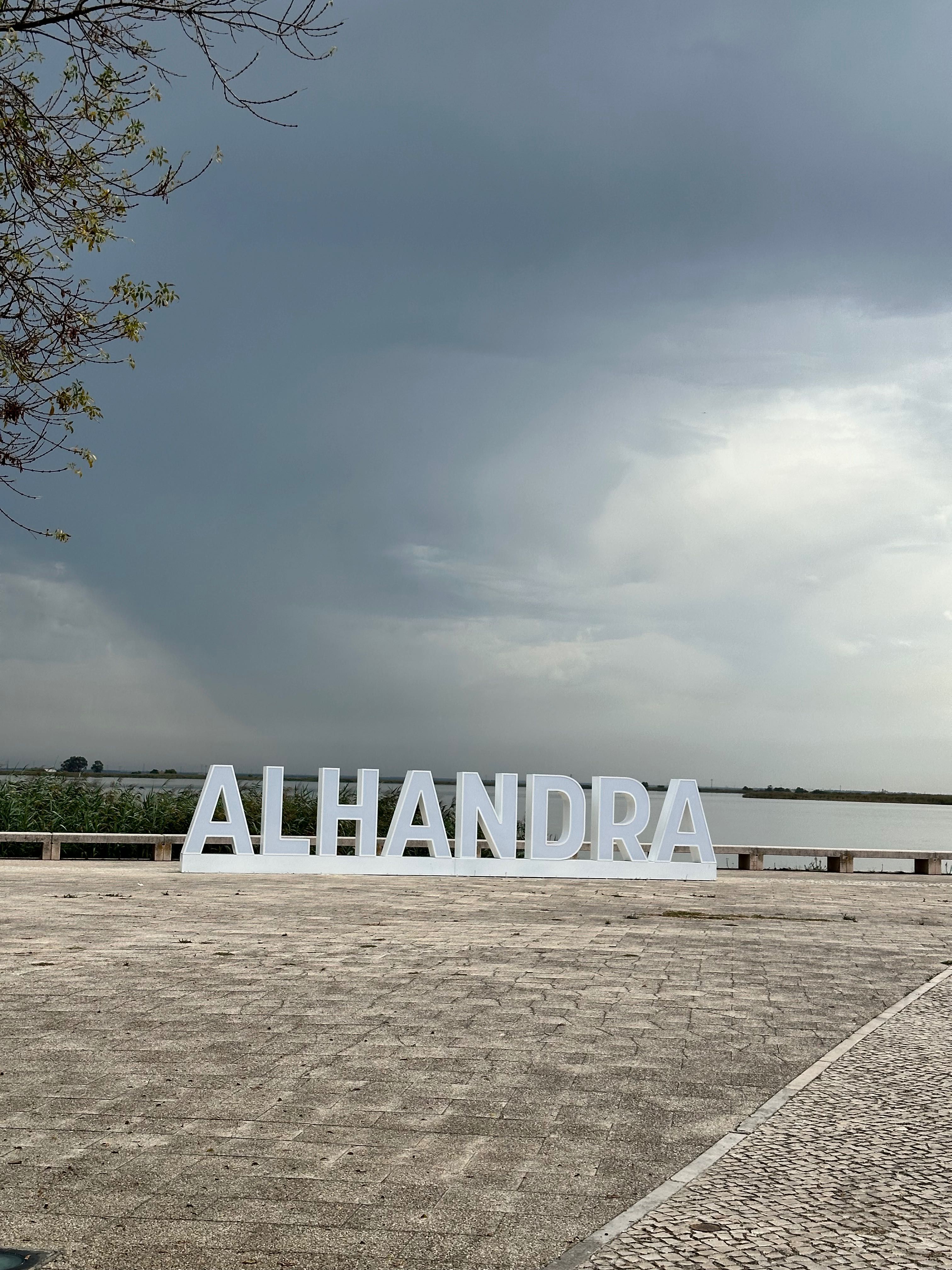 Quarto para arrendar, Alhandra