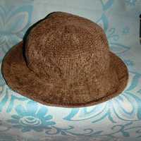 Шляпа женская 57-58 р.велюровая  с полями