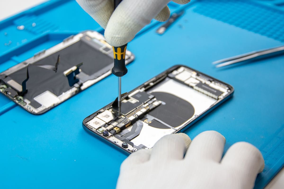Mikrofon iPhone SE 3 Gen 2022 Gratis Naprawa Mikrofonu Wymiana Serwis