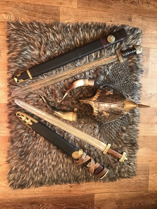 Шолом воїна та бутофорію до ньго