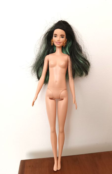 Лялька Mattel модниця