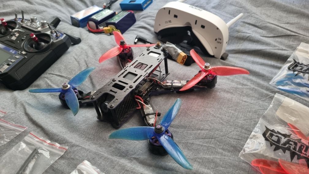 Kit Iniciação nos Drones FPV | Eachine Wizard X220
