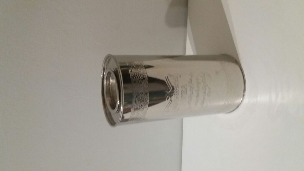 Conjunto de três latas