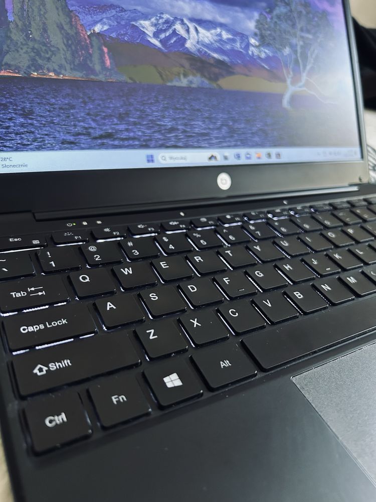 Sprzedam laptopa w bardzo dobrym stanie