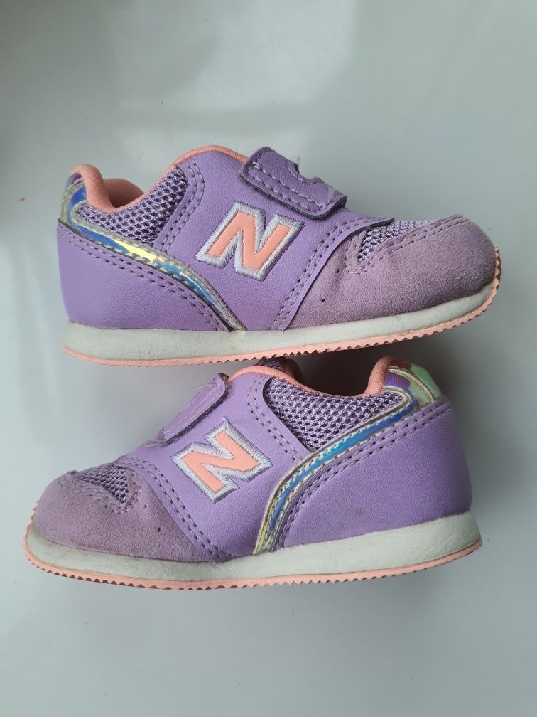 Кросівки New Balance для дівчинки / Кроссовки New Balance для девочки