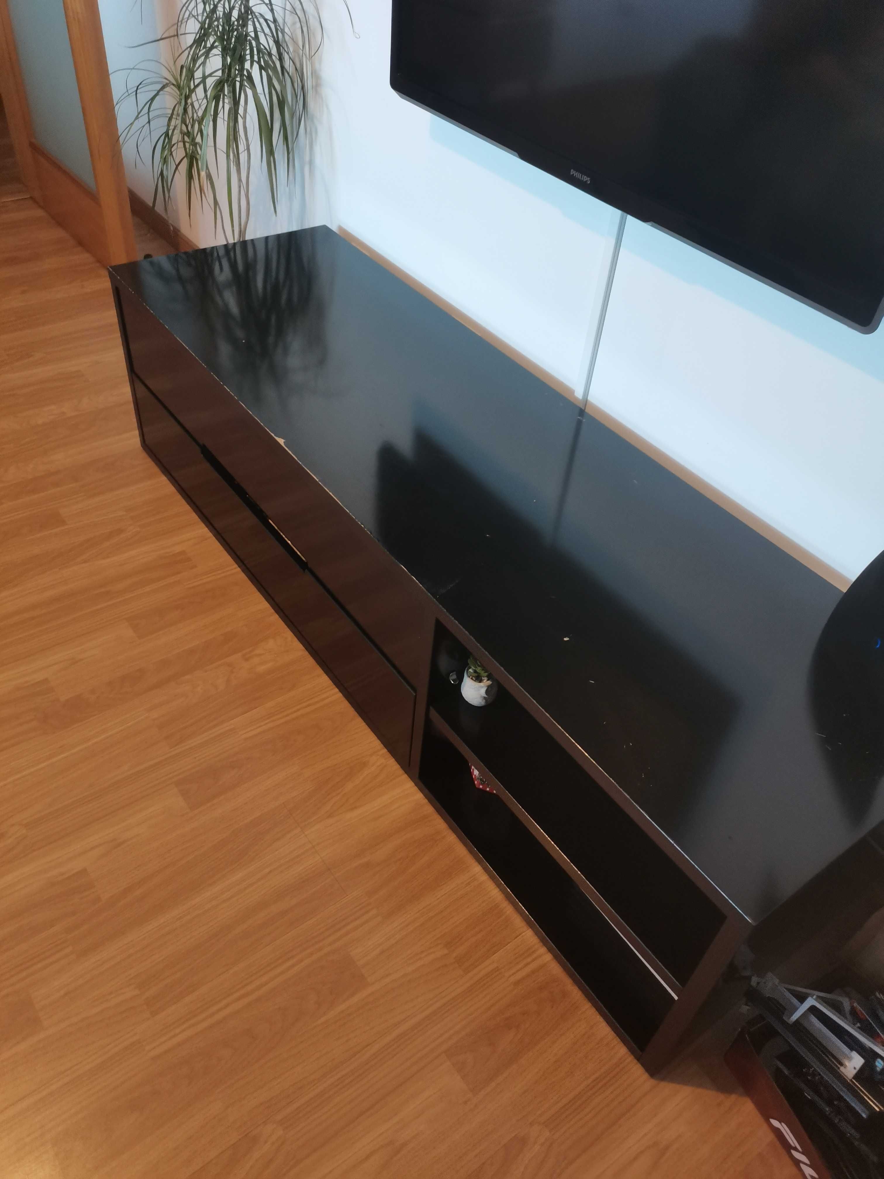 Mesa da sala e móvel tv