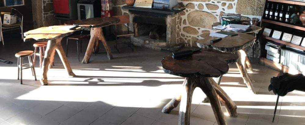 Mesas em madeira únicas