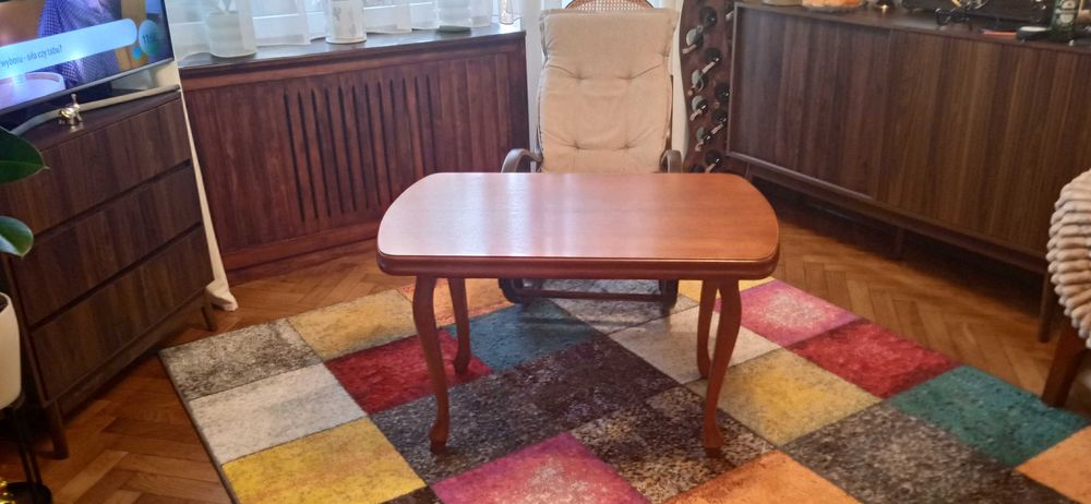 Drewniany stolik kawowy