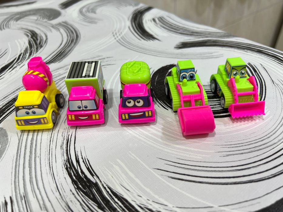 Продам детские машинки