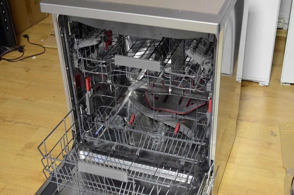 OUTLET -20% - Zmywarka Whirlpool WFC 3C33 PF X