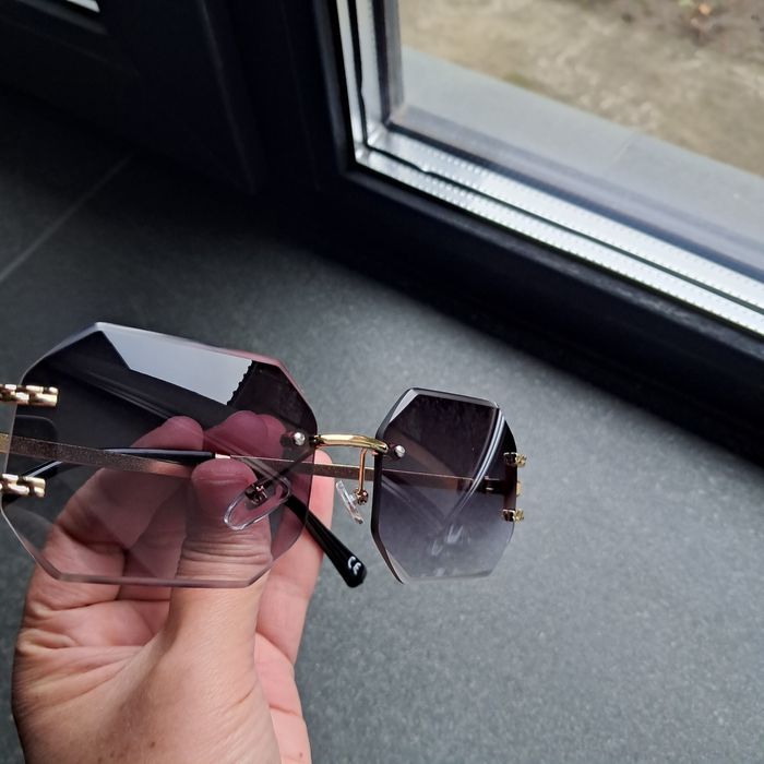 Нові сонячні окуляри