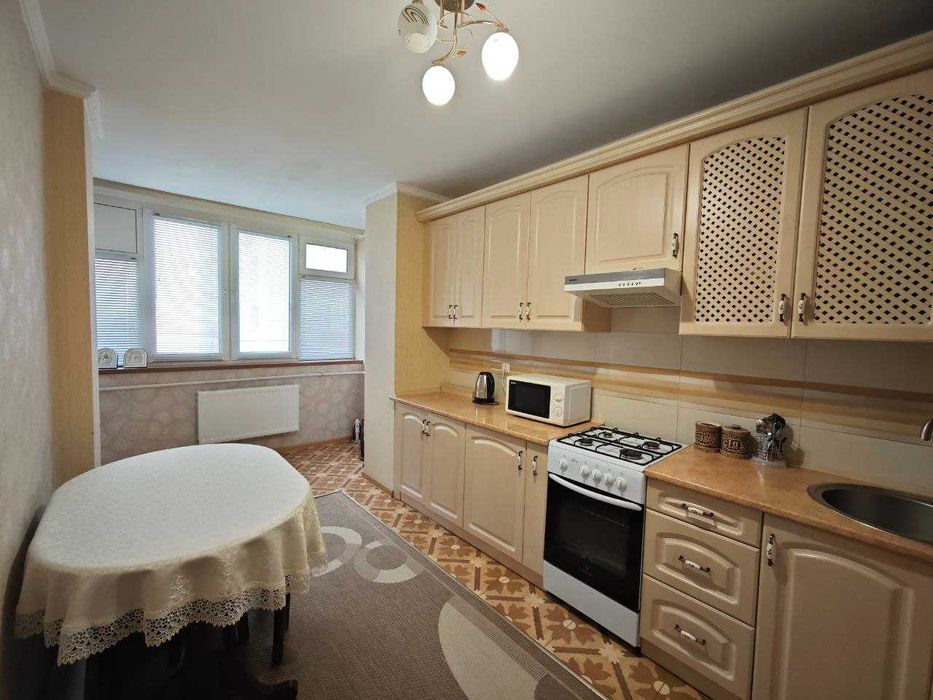 Продаж 1-кімнатної квартири на Озерній  ЖК "Рауш"