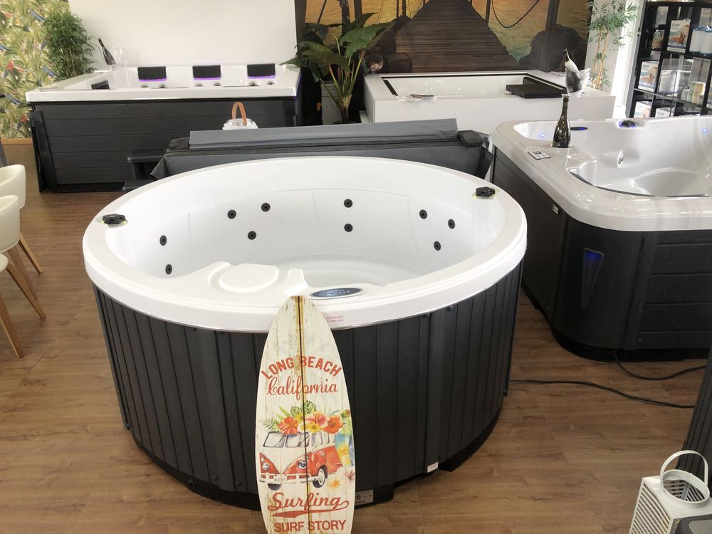 Jacuzzi Spa Malta  4.980,00€ Baixa de preço! entrega imediata