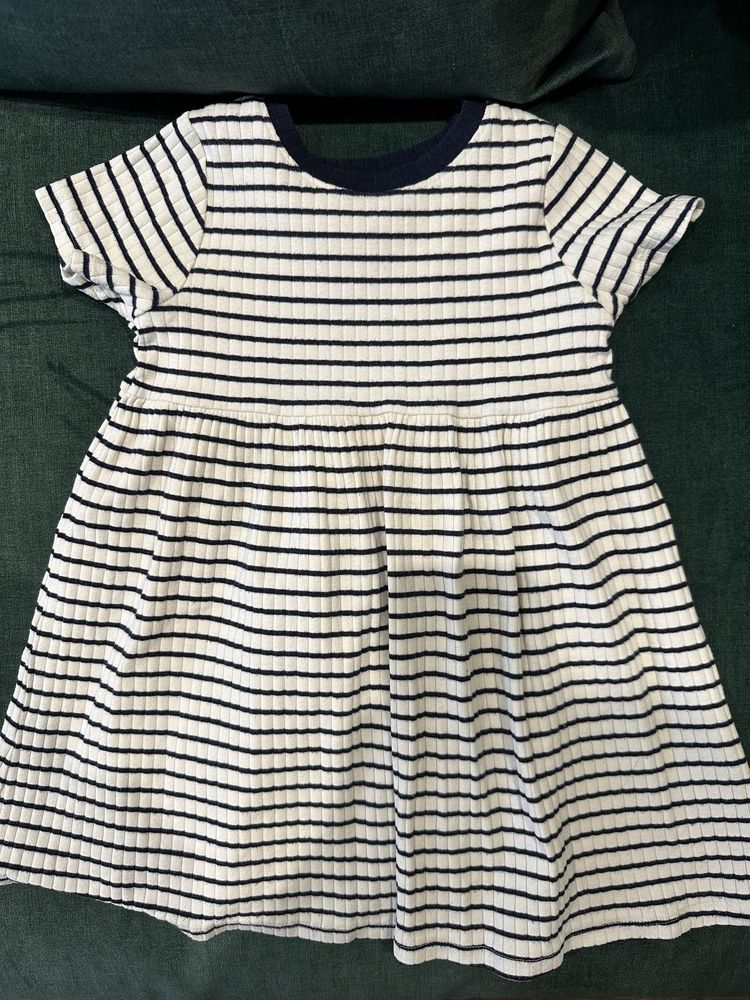 Сукні Next, H&M на 3-4 роки