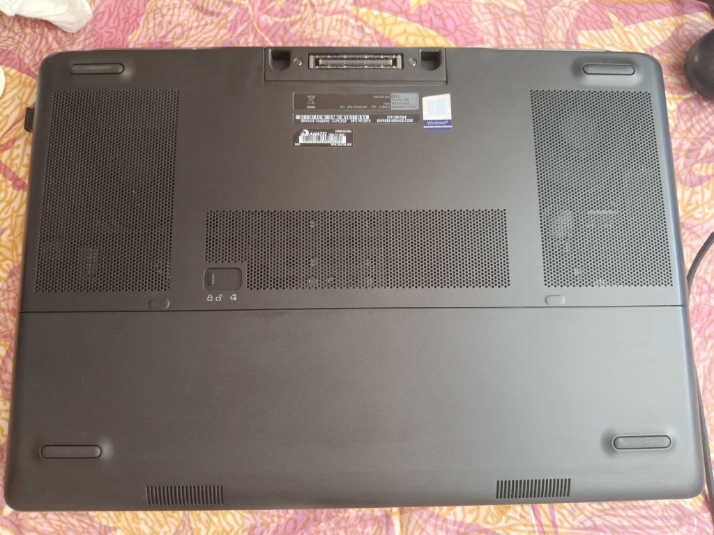 DELL Precision 7520 Xeon E3-1545M v5 15,6 ips, 32/512 M1200 4гб
