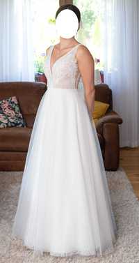 Efektowna suknia ślubna kolekcja 2021