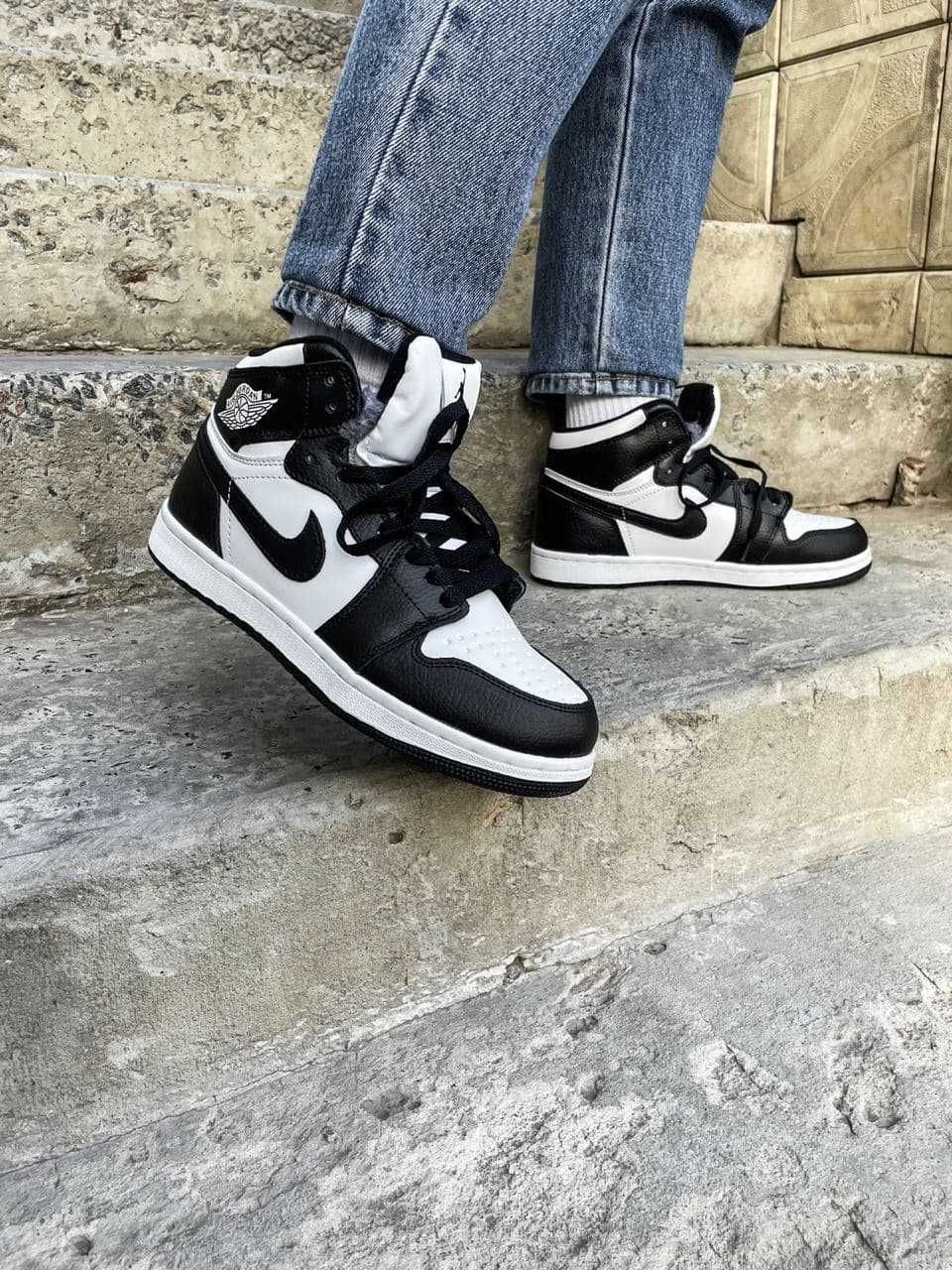 Nike Air Jordan 1 Black/White