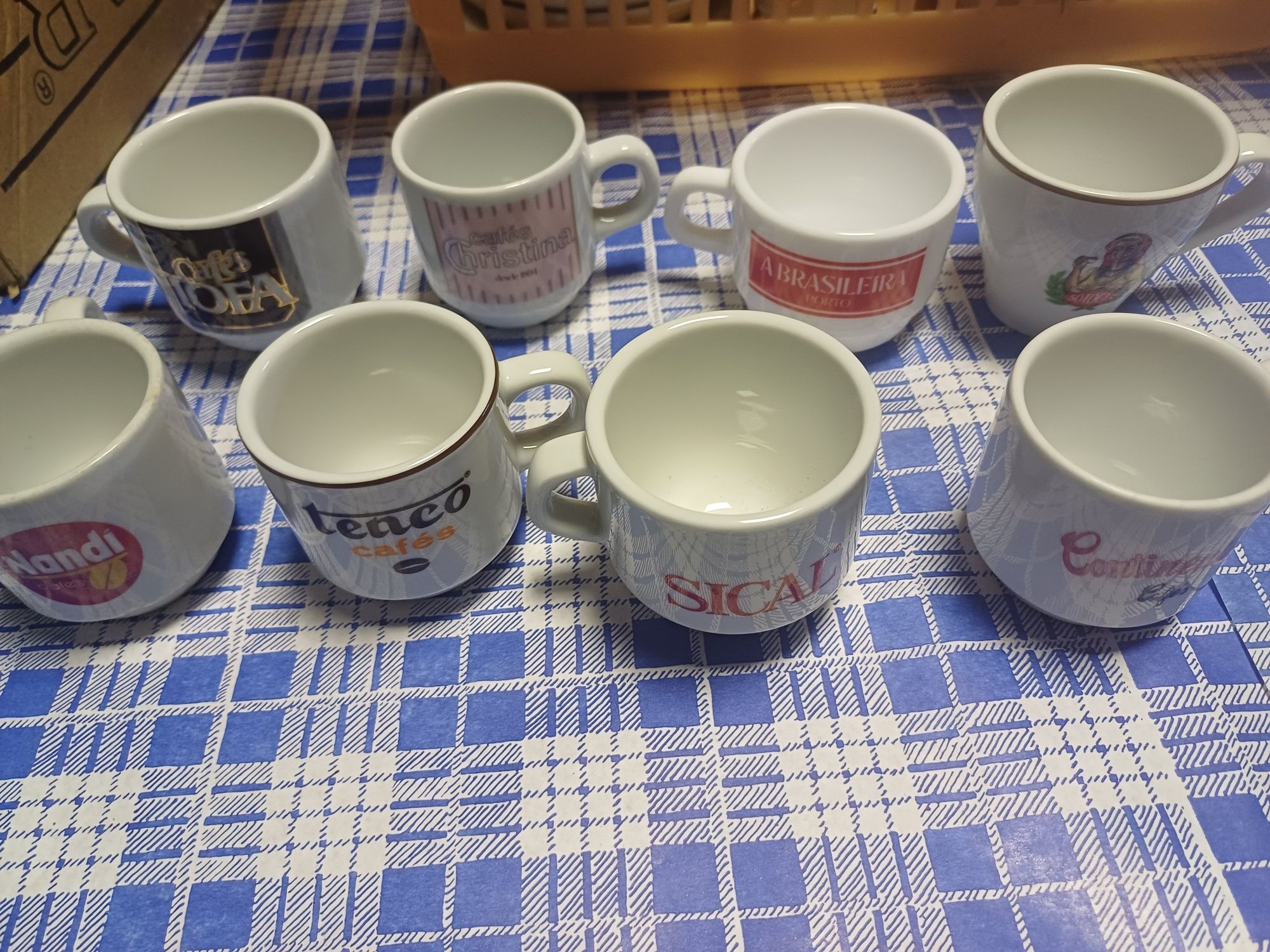 Lote de chavenas de cafe