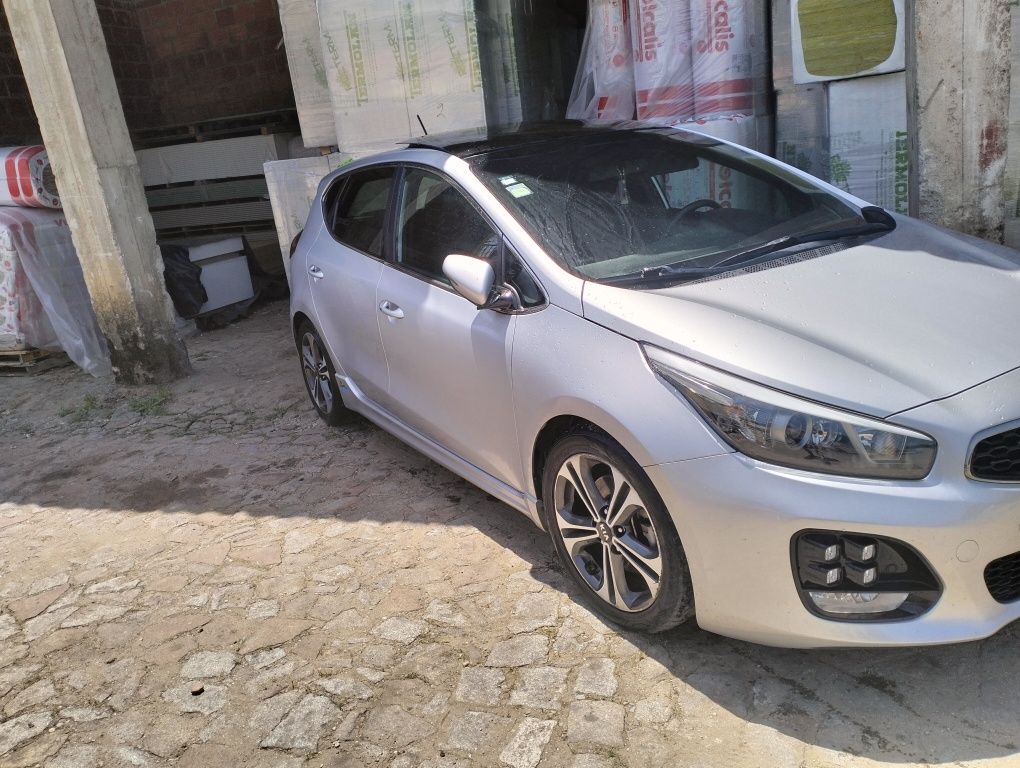 Kia C'eed GT line 1,6 (diesel), 136 cv