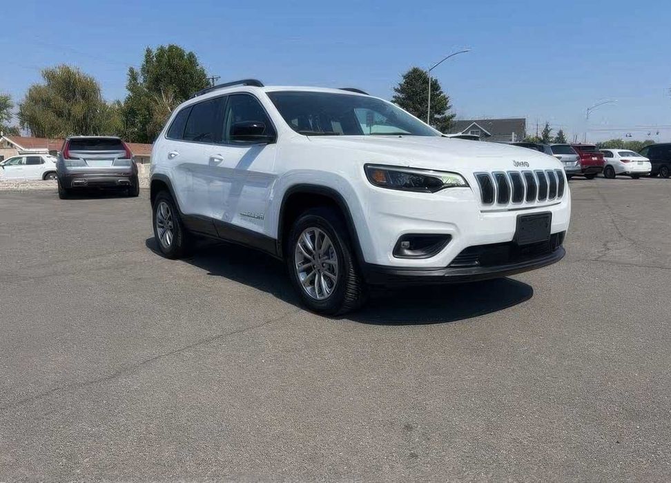 Jeep Cherokee Latitude Lux      2022