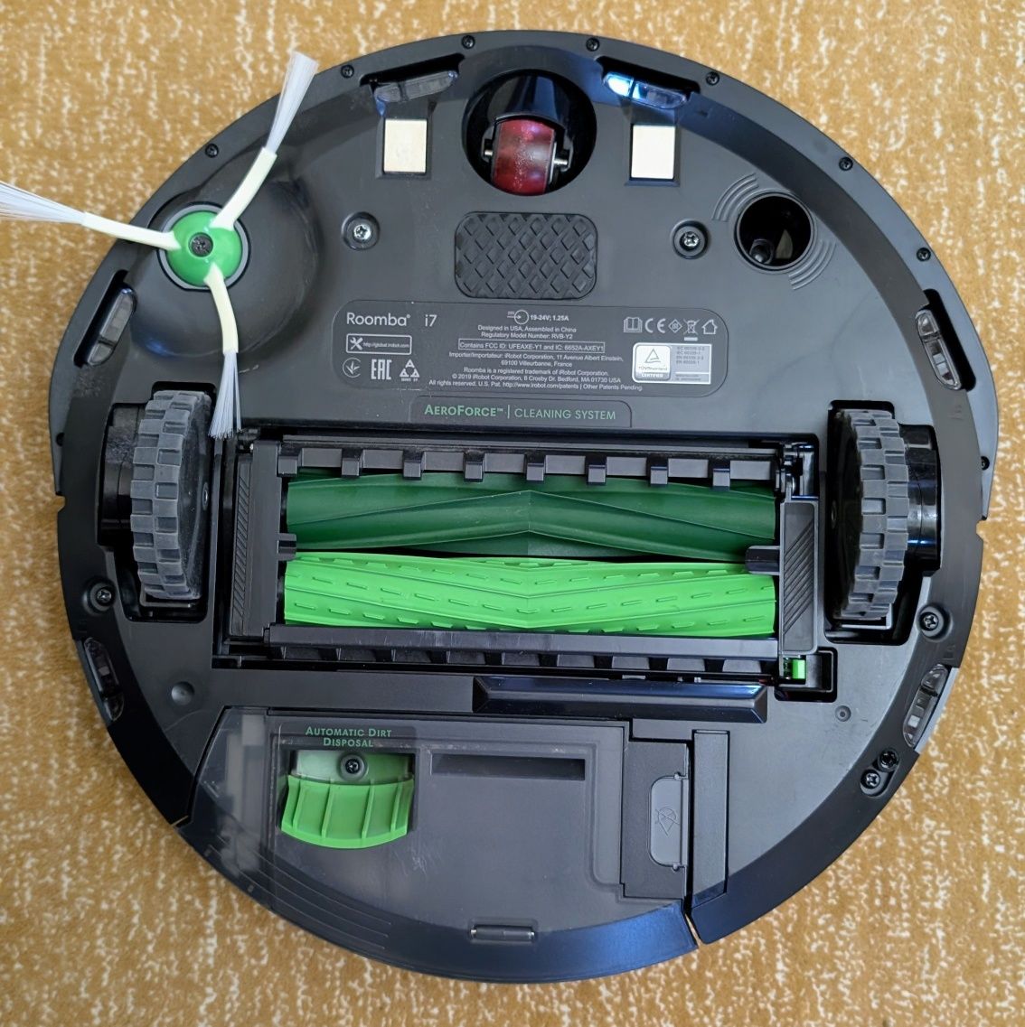 IRobot aspirador Roomba i7+ com estação de esvaziamento automático