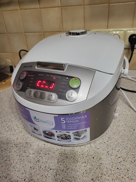 Мультиварка Philips HD3136