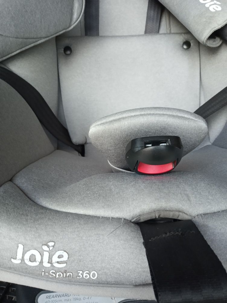 Cadeira auto Joie rotativa 360° muito bom estado