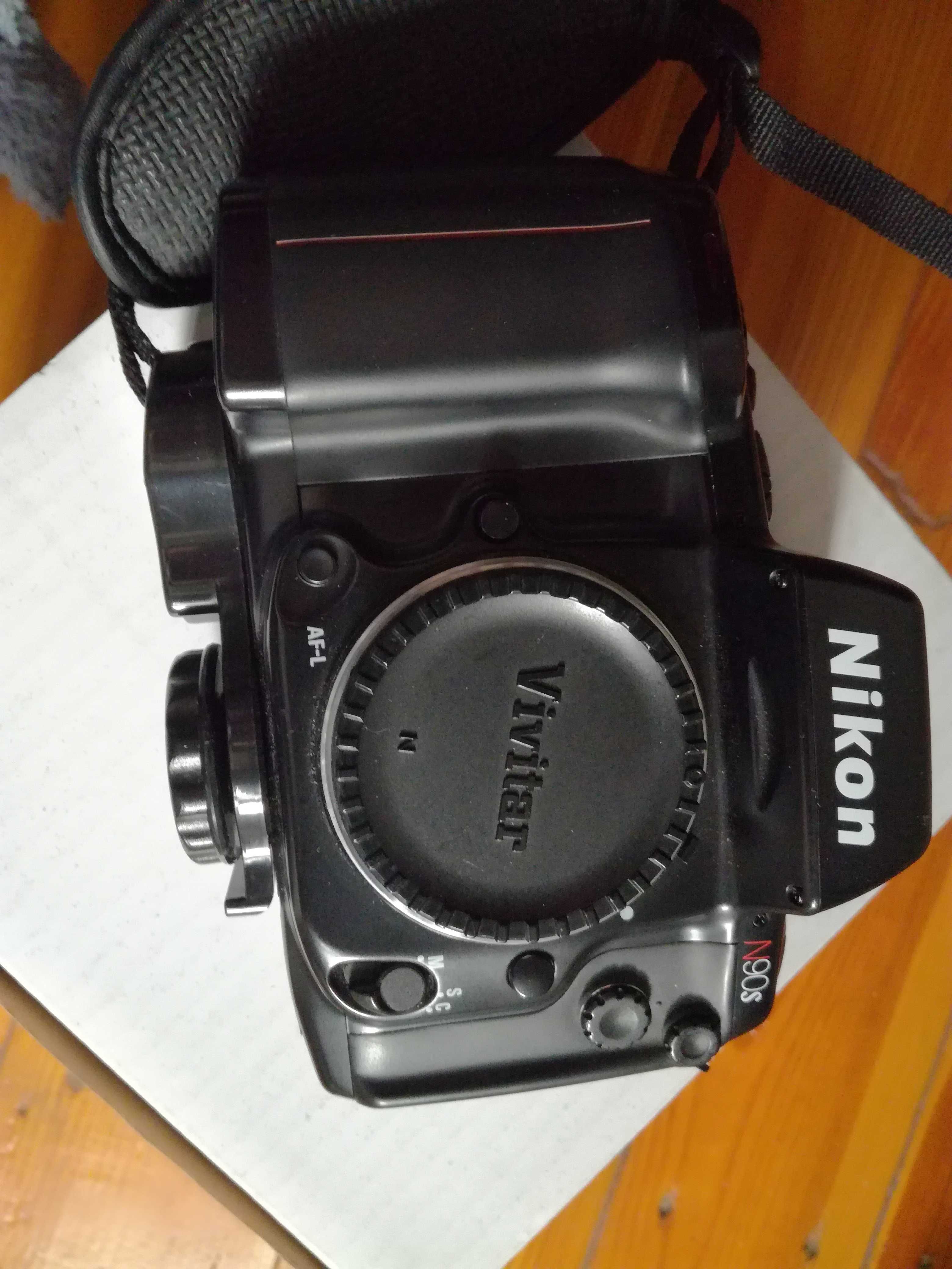 Продам  фотокамеру Nikon f90s