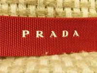 красный ремень от Prada