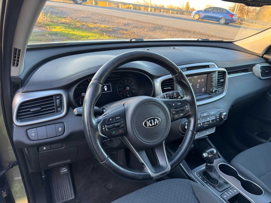 Продам Kia Sorento 2016 LX III покоління 2.4 GDi AT4x4
