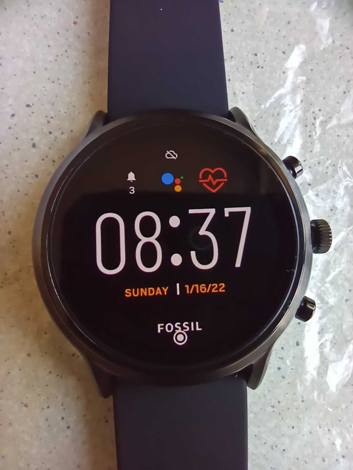 Смарт часы Fossil Gen 5 DW10F1 FTW4025 Black Смарт-годинник Нові США