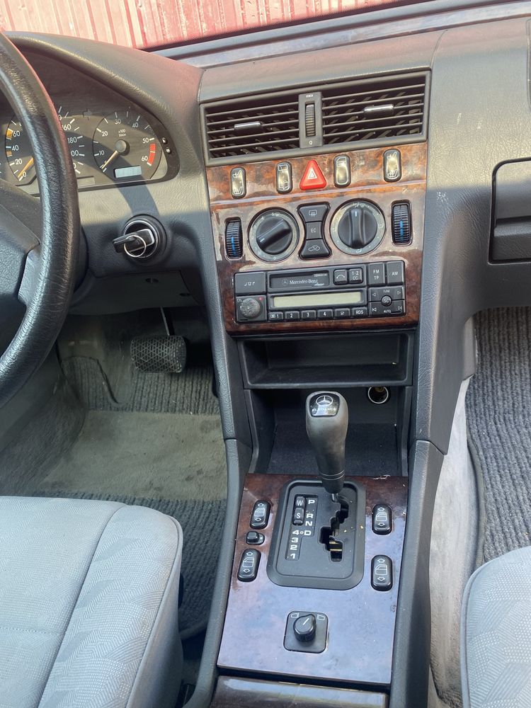 Mercedes w202 c220d automat 5g Sprawna Klima