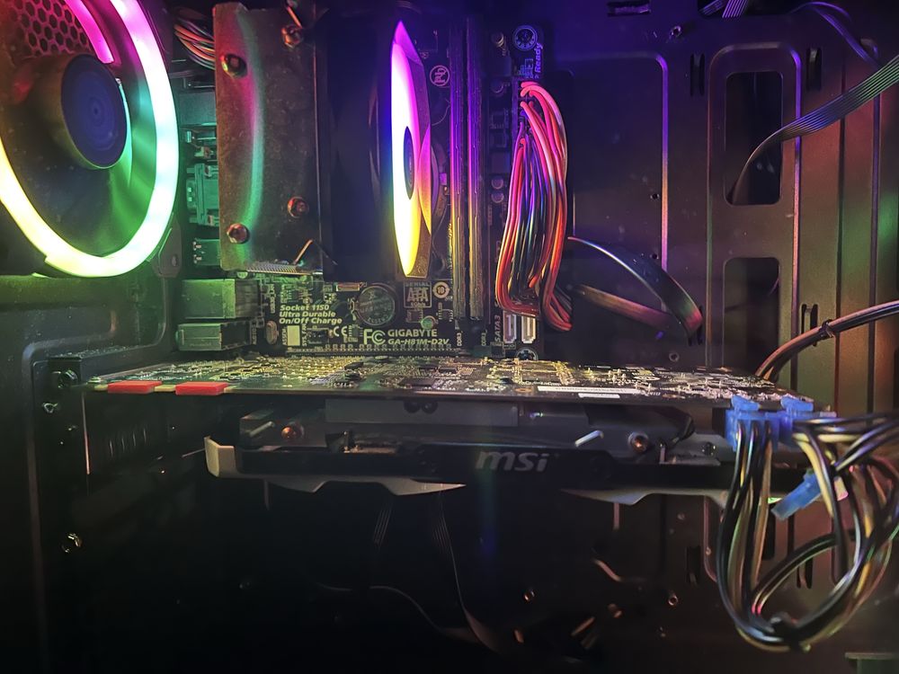 Komputer gamingowy rgb do gier