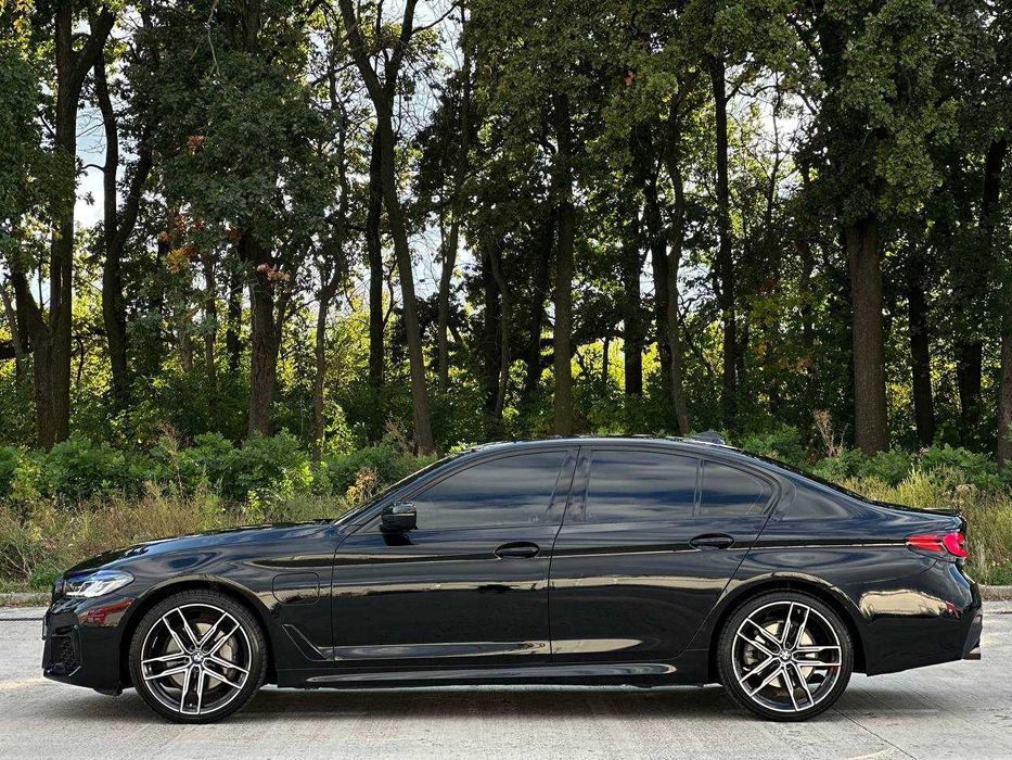 BMW 530E G30 (Розстрочка / Лізинг)