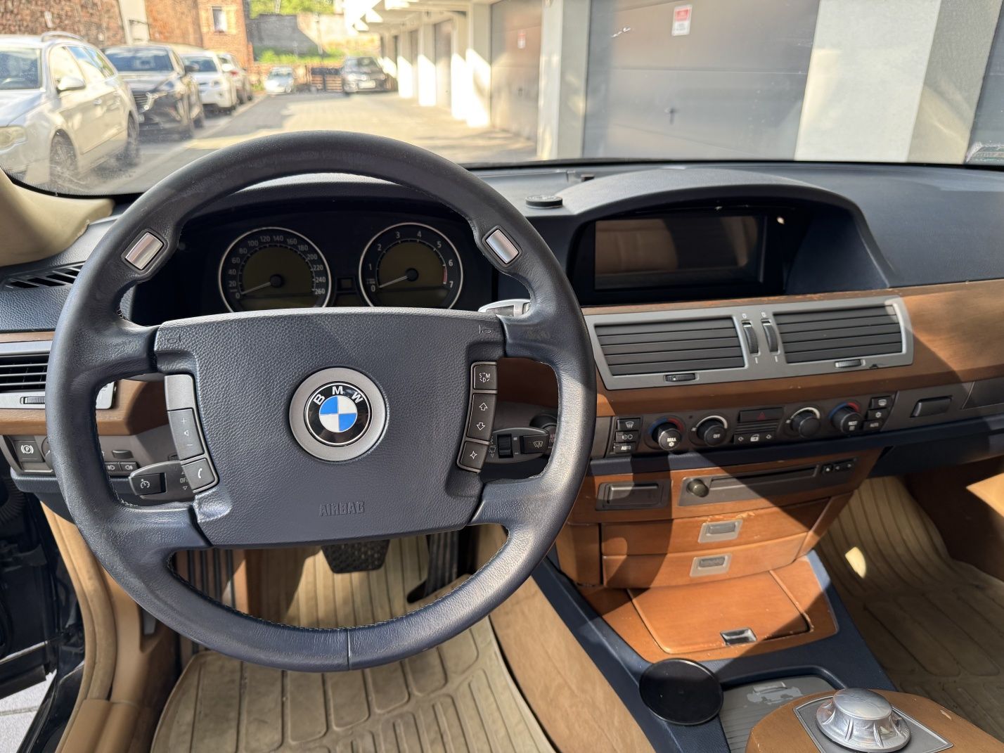 BMW E65 735i v8 Skóra