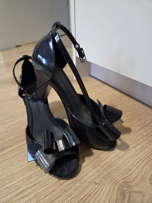 Buty sandałki na obcasie zaxy