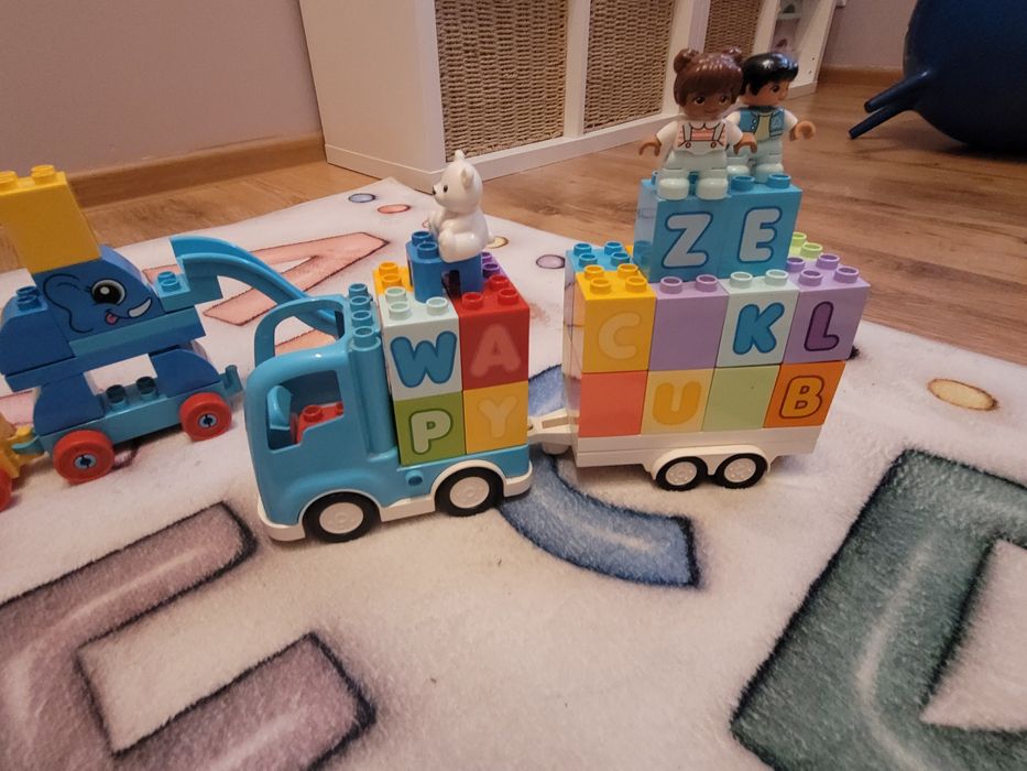 Duplo   lego  ciężarówka abc  oraz zoo pociąg