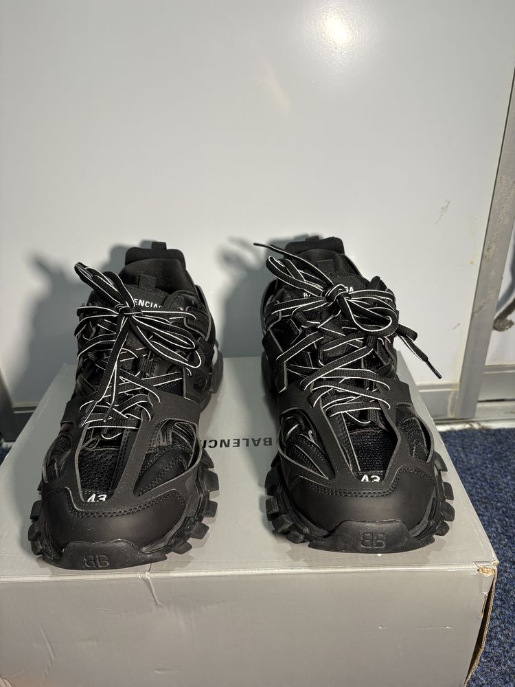 Balenciaga track 1.0 led