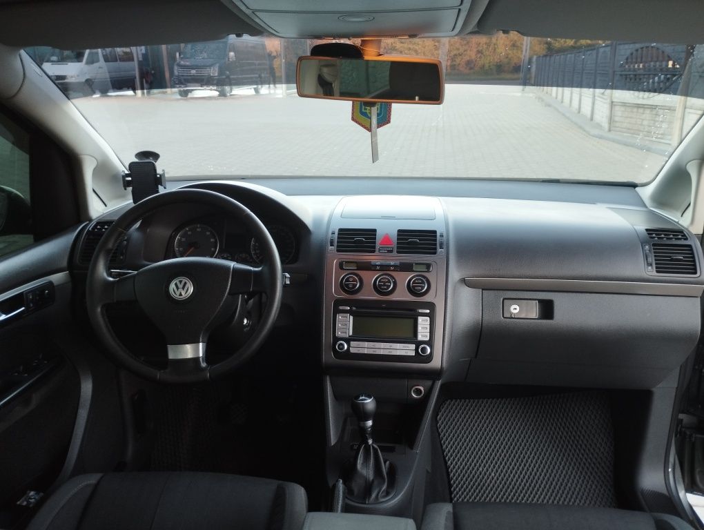 Volkswagen Touran 2007р. Заводська газова установка (метан)