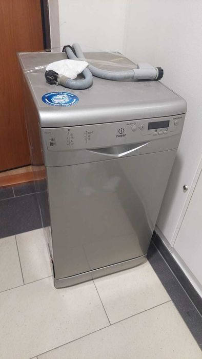 Zmywarka Indesit DSG 573