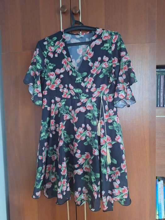 Жіночі плаття безкоштовно