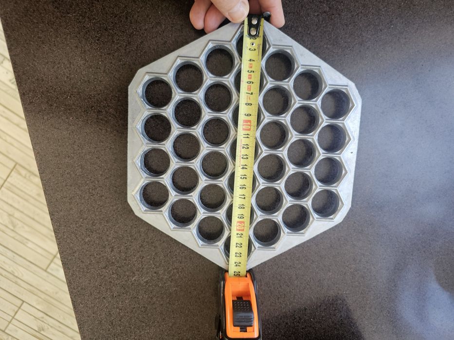 Пельменница алюминиевая. На 37 отворів. Полтава ПААЗ