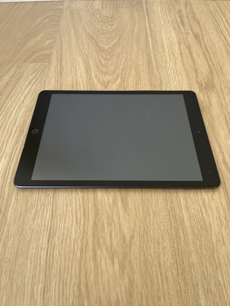 Apple iPad 9th gen 64 GB Model A2602 Space Grey