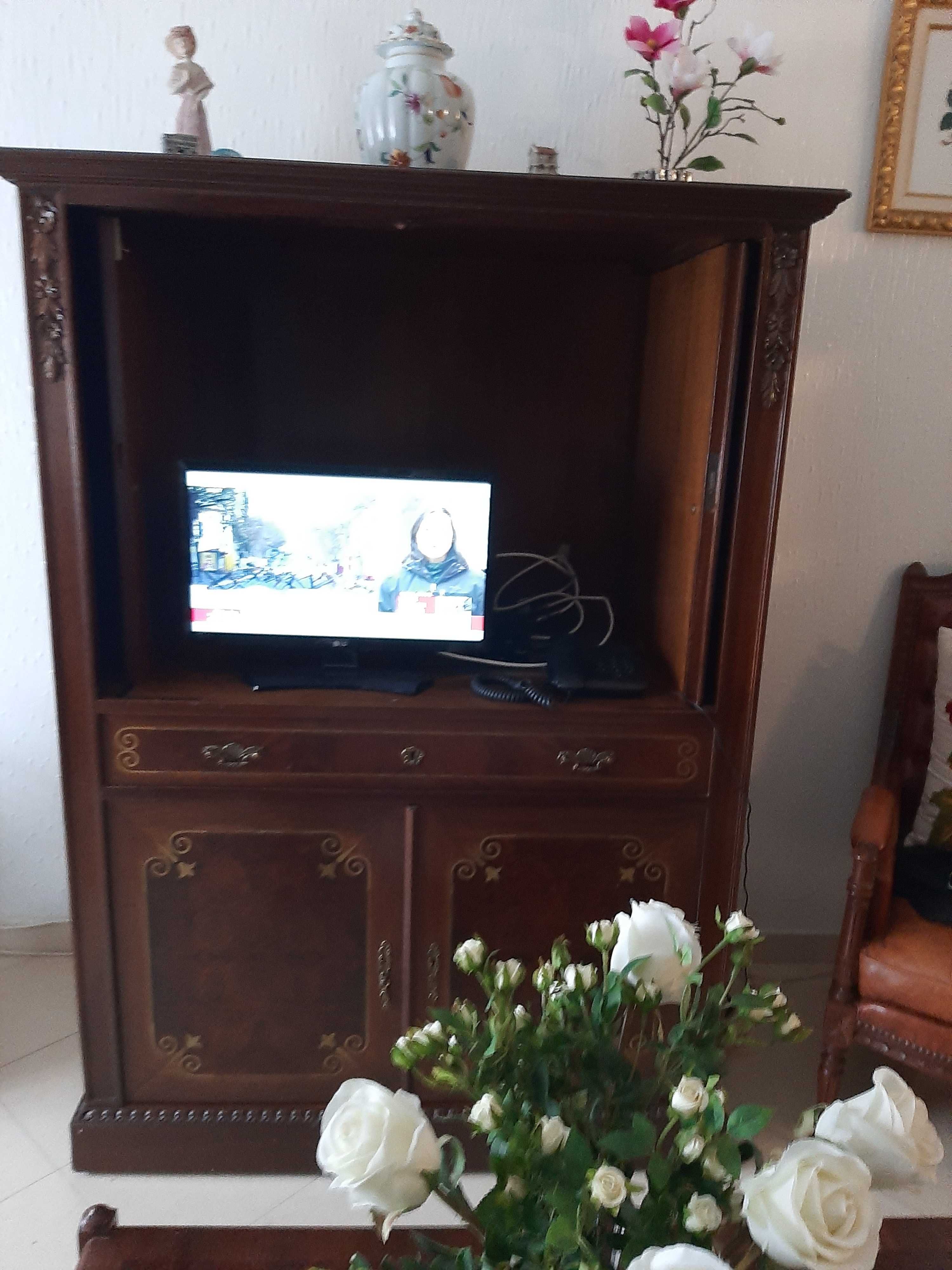 Movel de sala, POLIVALENTE tv