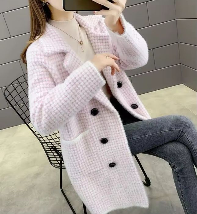 Płaszcz pudrowo-różowy biały pepitkę alpaka wiosna jesień