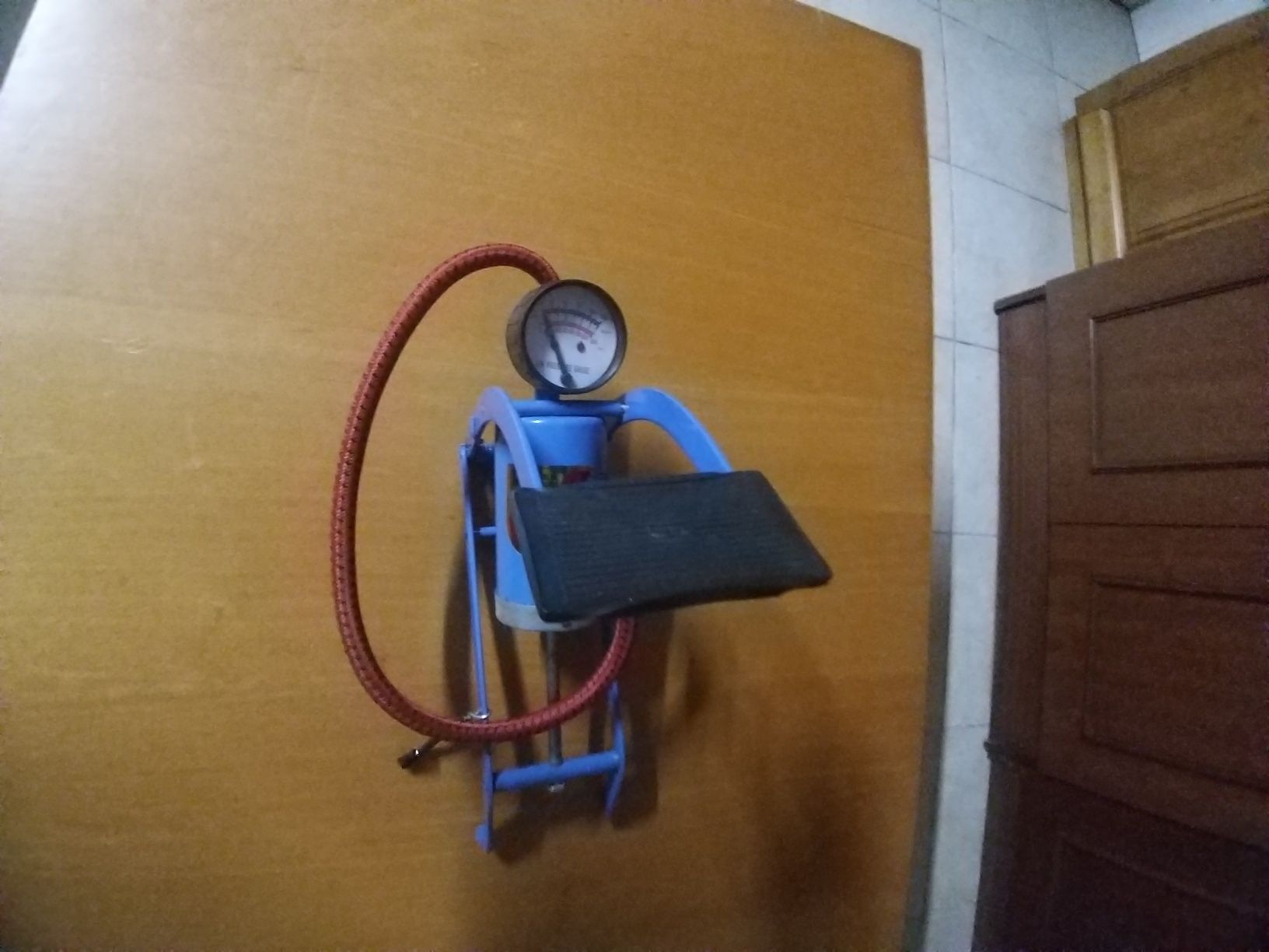 Bomba de pressão  para pneus