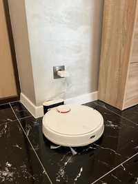 Робот-пилосос Xiaomi Mi Robot Vacuum Mop Essential MJSTG1