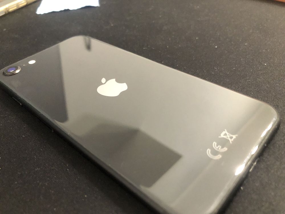 Iphone SE 2020 64GB 100% Sprawny 4 Etui Ladowarka Okazja!