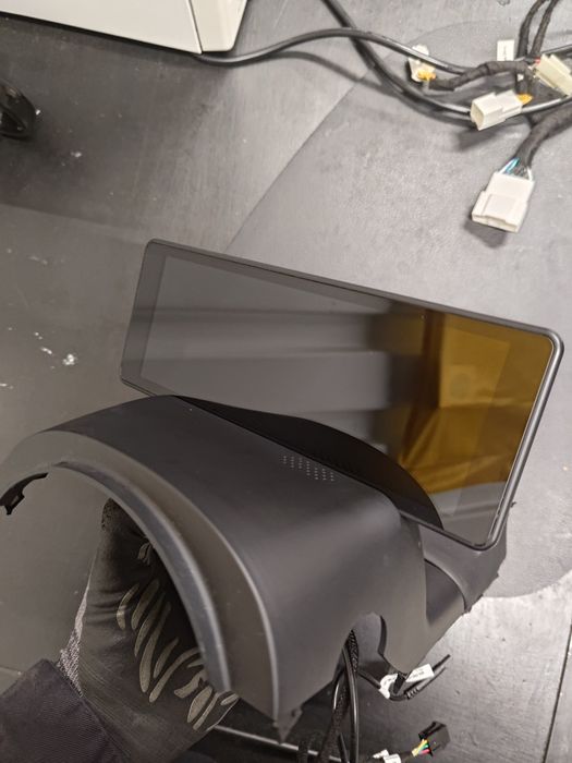 Дополнительный екран Tesla 3/Y 2018-2023